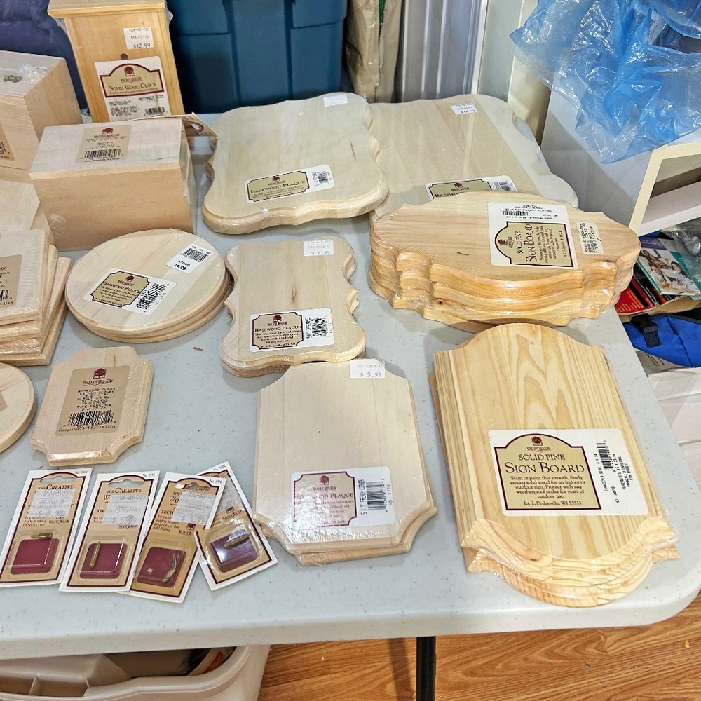 WOODBURNING CRAFTS COMPLETE SET, VALUE $853, ITEMS NEW & STILL SEALED IN ORIGINA